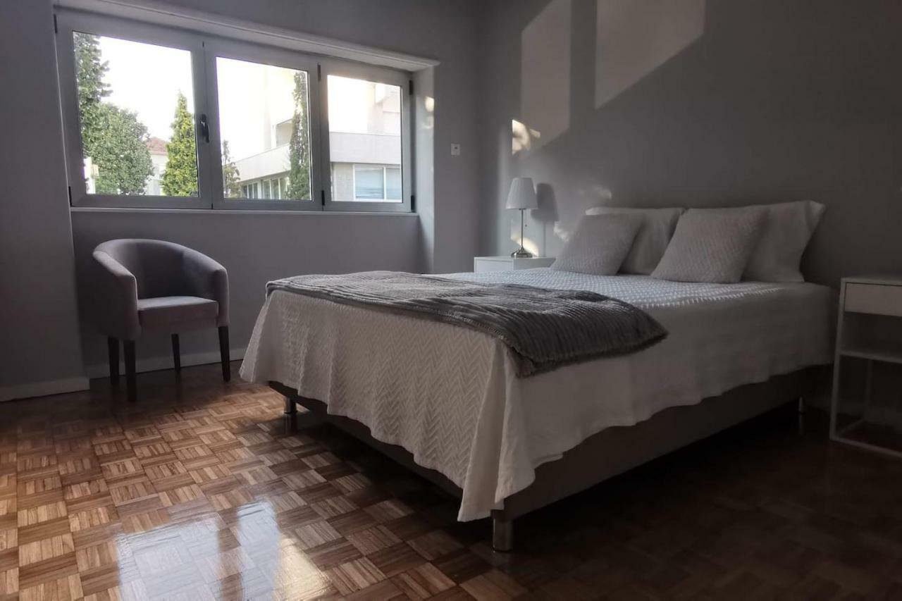 Grey Apartment Брага Екстериор снимка