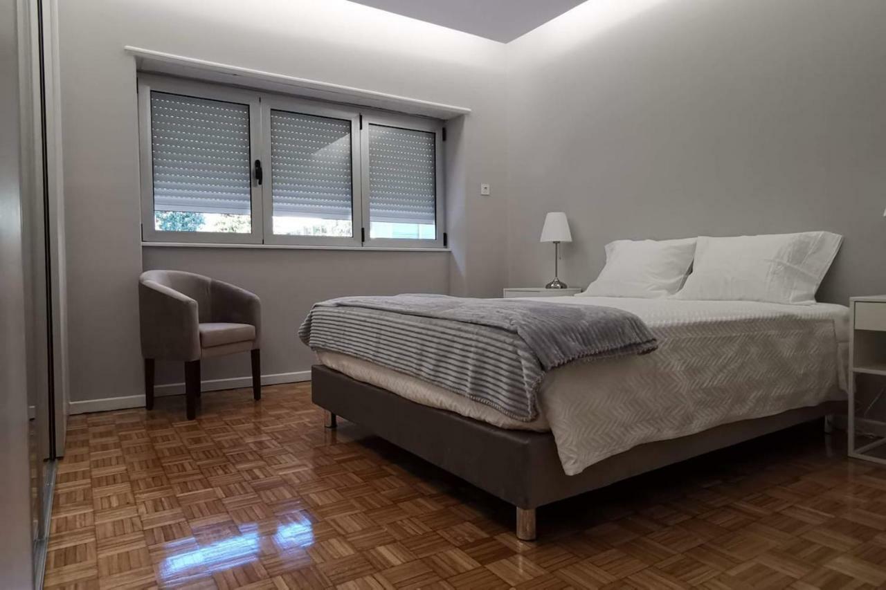 Grey Apartment Брага Екстериор снимка
