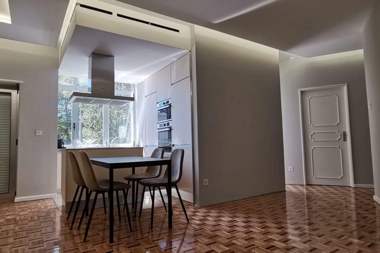 Grey Apartment Брага Екстериор снимка
